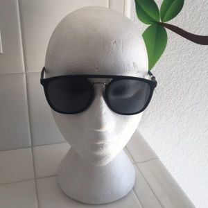 Giorgio Armani Polarized Singlasses